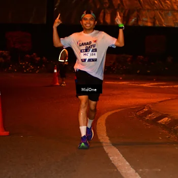 Runner Photo 7705843