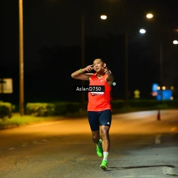 Runner Photo 7705845
