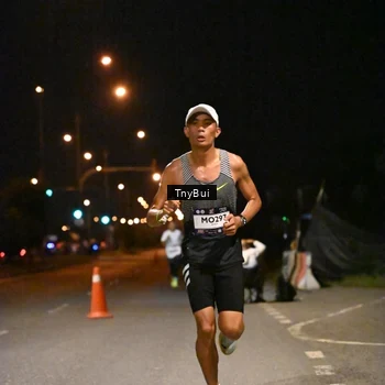 Runner Photo 7705853