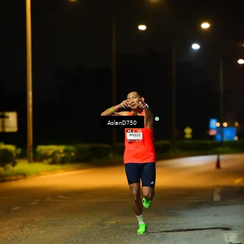 Runner Photo 7705856
