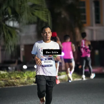 Runner Photo 7705863