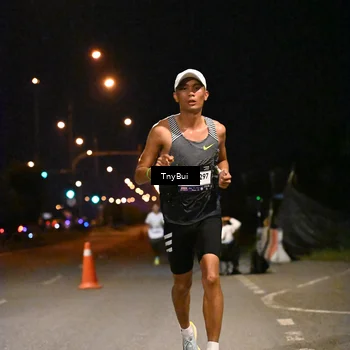 Runner Photo 7705864