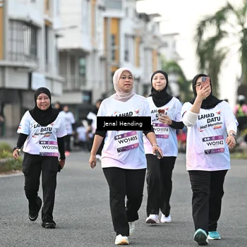 Runner Photo 7705874