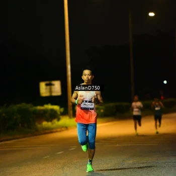 Runner Photo 7705877