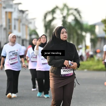Runner Photo 7705881