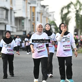 Runner Photo 7705895