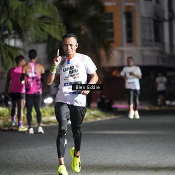 Runner Photo 7705897