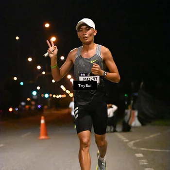 Runner Photo 7705898