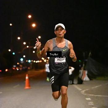 Runner Photo 7705899