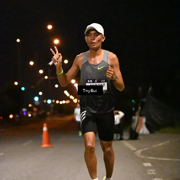 Runner Photo 7705912