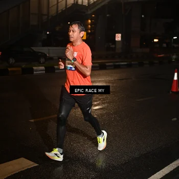 Runner Photo 7705916