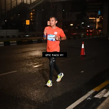 Runner Photo 7705921