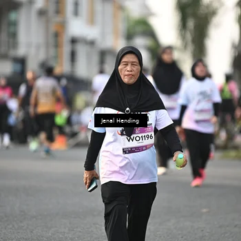 Runner Photo 7705929