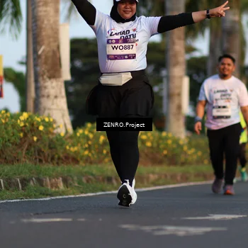 Runner Photo 7705933