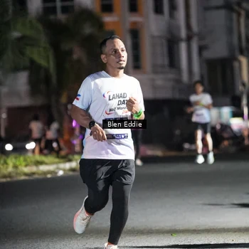 Runner Photo 7705939