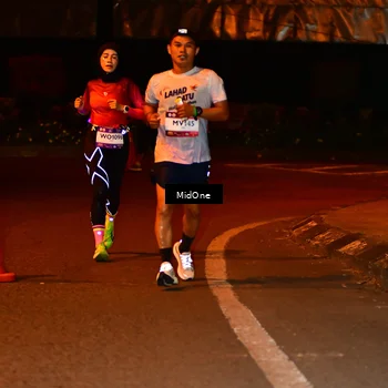 Runner Photo 7705940