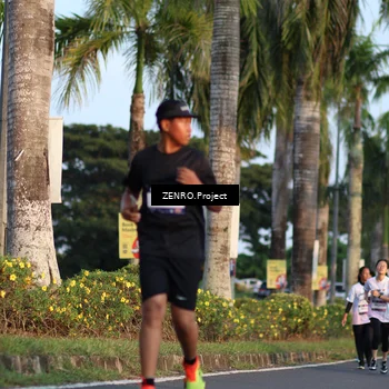 Runner Photo 7705949