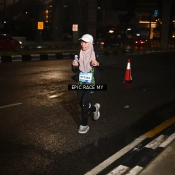 Runner Photo 7705952