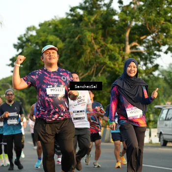 Runner Photo 7705959