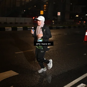 Runner Photo 7705978
