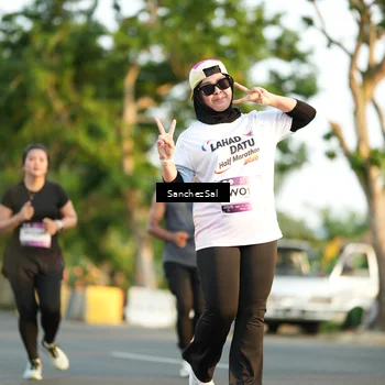 Runner Photo 7705981