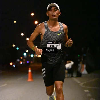 Runner Photo 7705996