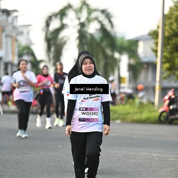 Runner Photo 7706000