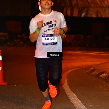 Runner Photo 7706010
