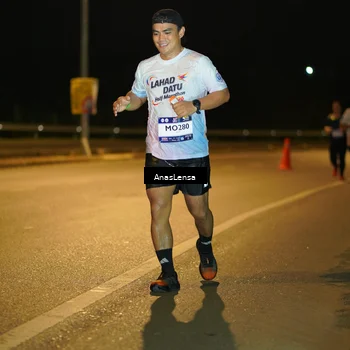 Runner Photo 7706014