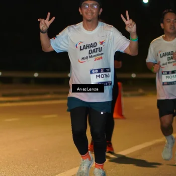 Runner Photo 7706017
