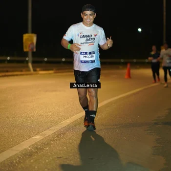 Runner Photo 7706019