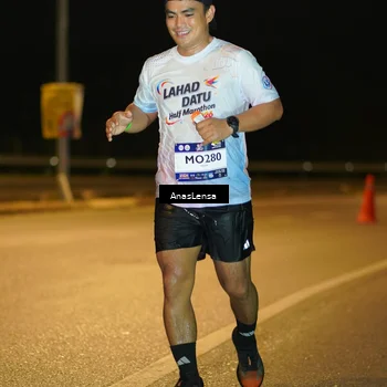 Runner Photo 7706020