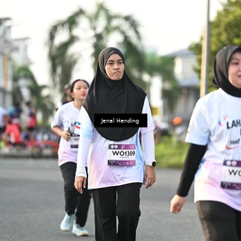 Runner Photo 7706021