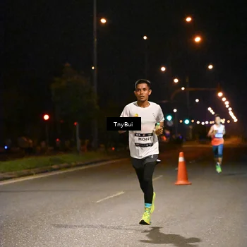 Runner Photo 7706026