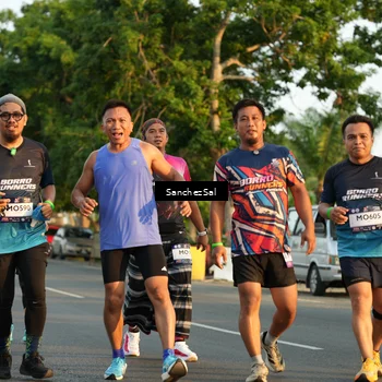 Runner Photo 7706029