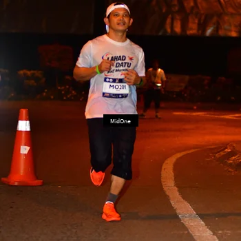 Runner Photo 7706033
