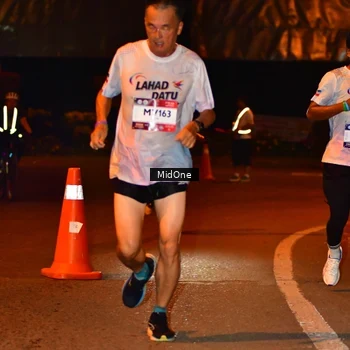 Runner Photo 7706042