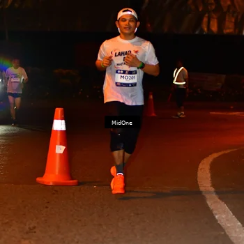 Runner Photo 7706047