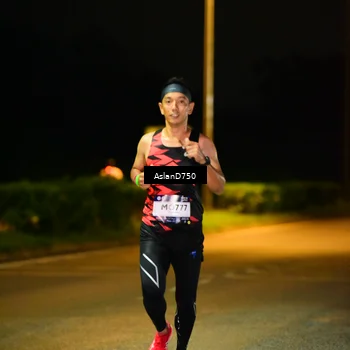Runner Photo 7706048