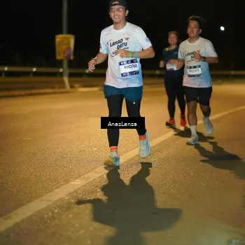 Runner Photo 7706049
