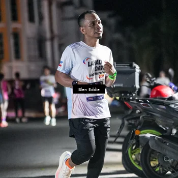 Runner Photo 7706057