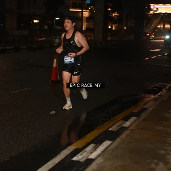 Runner Photo 7706058