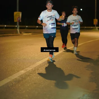 Runner Photo 7706059