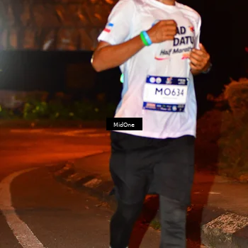 Runner Photo 7706061