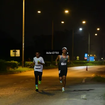 Runner Photo 7706065