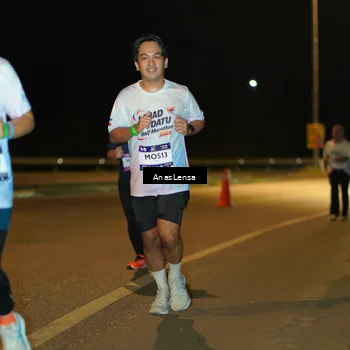 Runner Photo 7706073