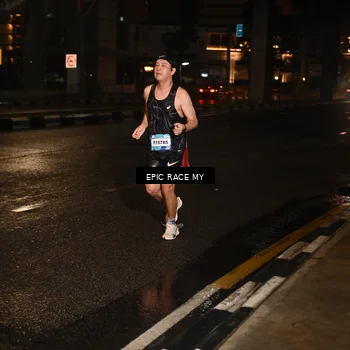 Runner Photo 7706080