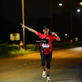Runner Photo 7706081