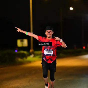Runner Photo 7706090