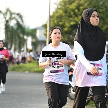 Runner Photo 7706093